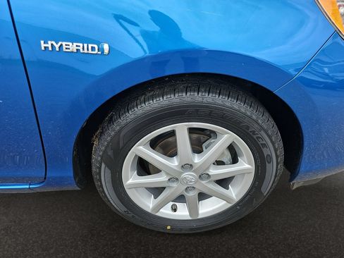 Used 2014 Toyota Prius C Three FWD image 39
