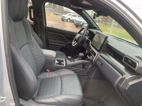 Used 2025 Toyota 4Runner 4WD image 31