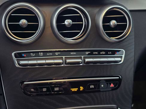 Used 2021 Mercedes-Benz GLC 300 GLC 300 image 28