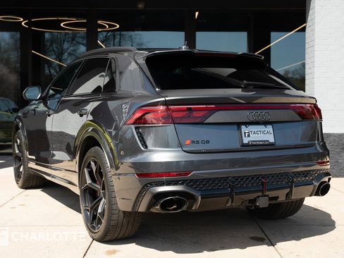 Used 2025 Audi RS Q8 performance image 9