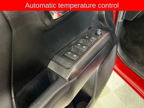 Used 2021 Toyota Tacoma TRD Sport w/ Technology Package image 13