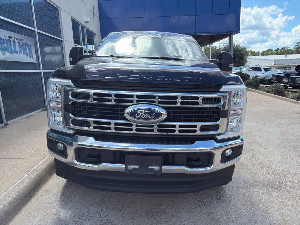 Used 2024 Ford F250 XLT w/ FX4 Off-Road Package AWD/4WD image 3