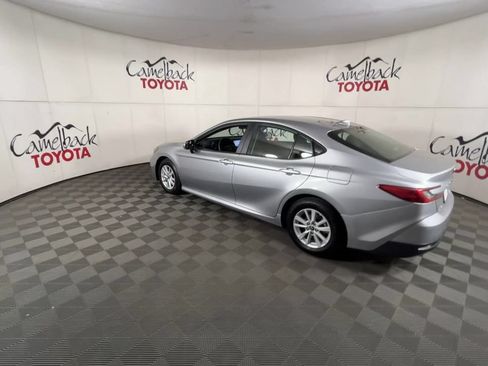 Used 2026 Toyota Camry LE FWD image 8