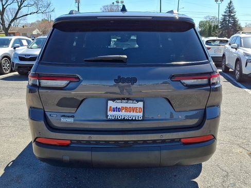 Used 2021 Jeep Grand Cherokee L Laredo image 5