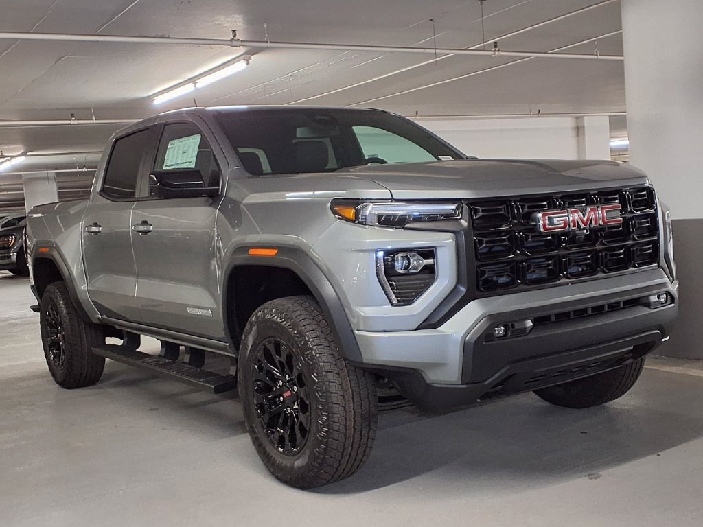 Used 2026 GMC Canyon Elevation w/ Convenience Package RWD image 3