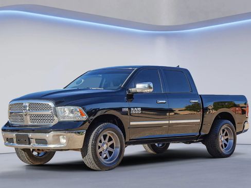 Used 2014 RAM 1500 Laramie w/ Convenience Group image 16