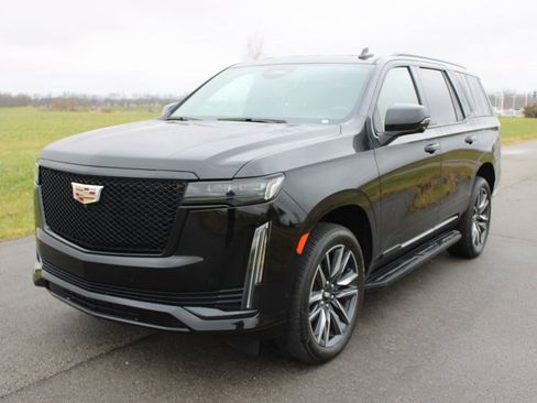 Used 2024 Cadillac Escalade Sport image 3