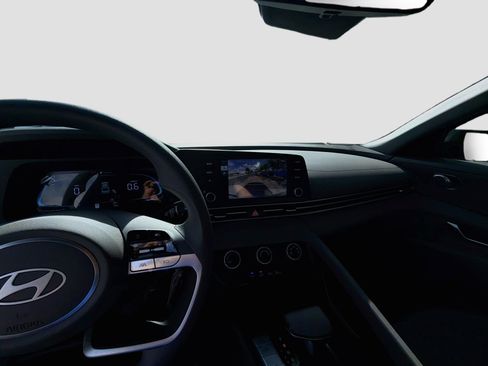 New 2026 Hyundai Elantra SE FWD image 11