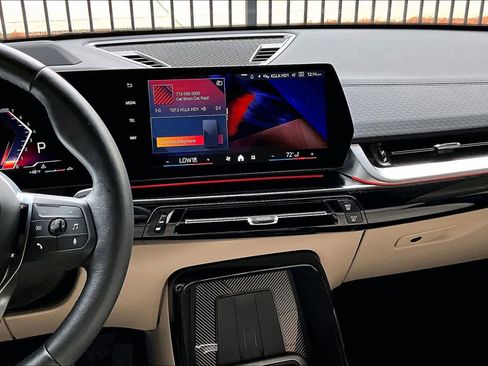 Certified 2025 BMW X2 xDrive28i image 6