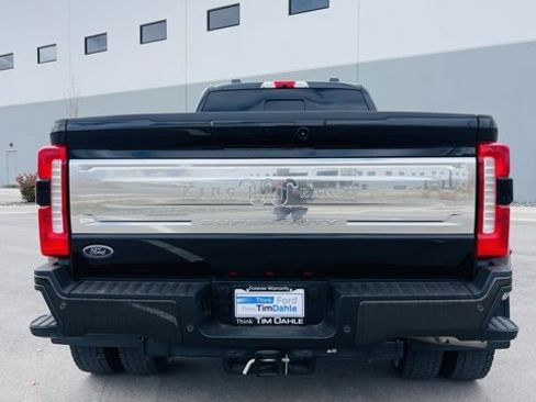 Used 2025 Ford F450 King Ranch w/ FX4 Off-Road Package image 3