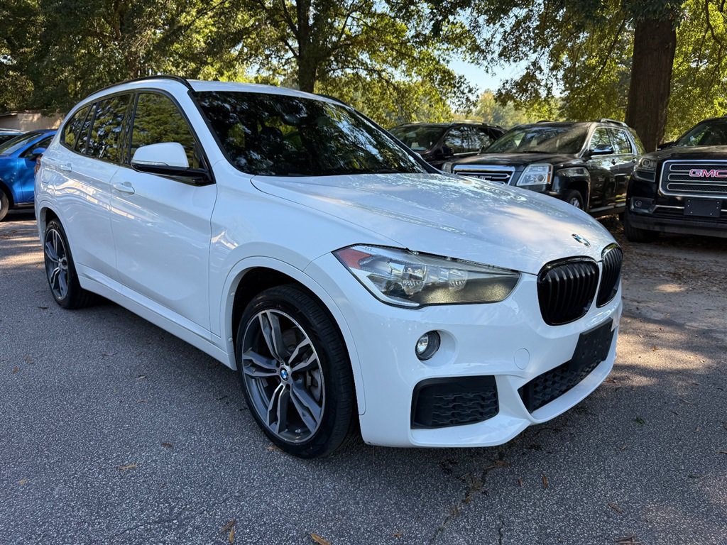 Used 2018 BMW X1 sDrive28i w/ M Sport Package FWD image 3