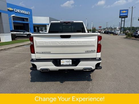 Used 2025 Chevrolet Silverado 1500 High Country w/ Technology Package AWD/4WD image 5