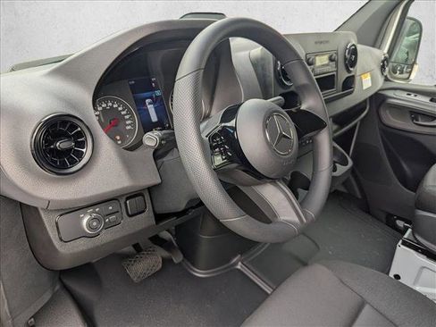 New 2025 Mercedes-Benz Sprinter 3500 image 3