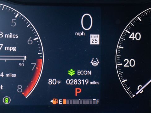 Certified 2023 Honda HR-V Sport image 32