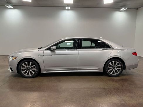 Used 2019 Lincoln Continental Premiere image 28