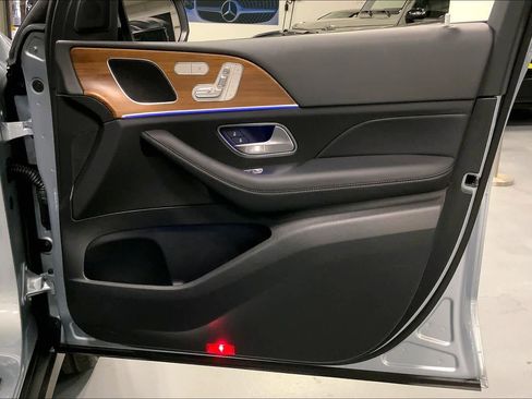 Used 2025 Mercedes-Benz GLE 350 4MATIC image 21