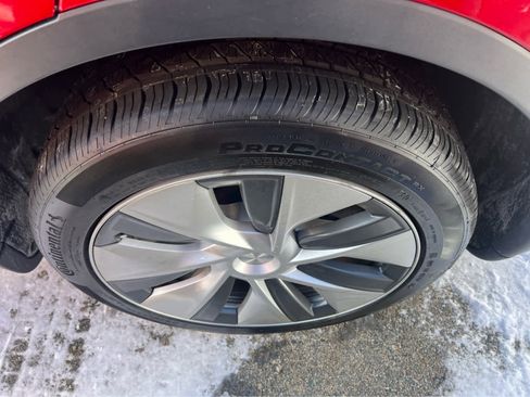 Used 2022 Tesla Model Y Long Range image 13