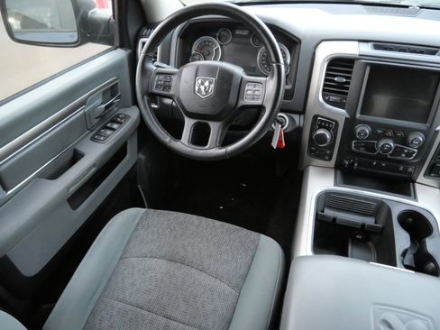 Used 2016 RAM 1500 Big Horn image 9