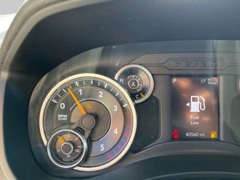 Used 2019 RAM 3500 Tradesman w/ Chrome Appearance Group image 15