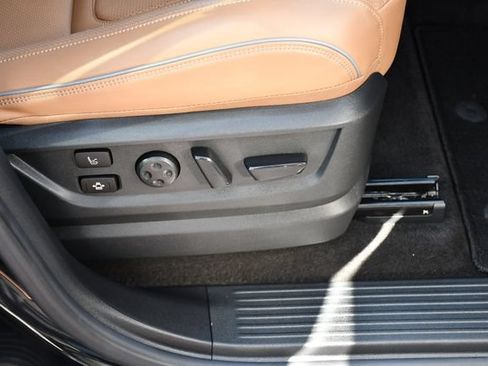 Used 2025 INFINITI QX80 Sensory AWD/4WD image 32