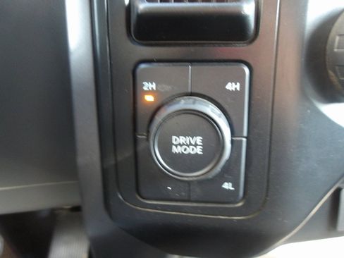 Used 2023 Ford F150 XLT image 16