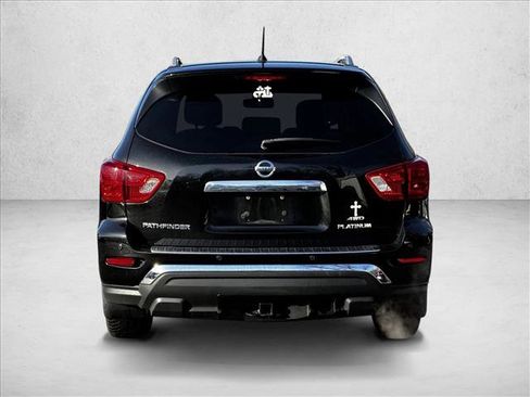Used 2017 Nissan Pathfinder Platinum w/ Family Entertainment Package image 6