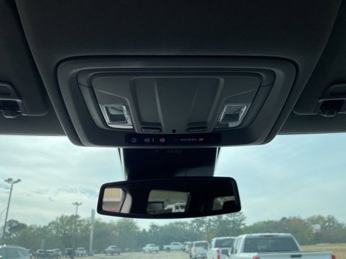 Used 2022 Chevrolet Silverado 1500 LTZ image 19