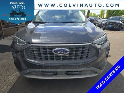 Used 2025 Ford Escape Platinum AWD/4WD image 3