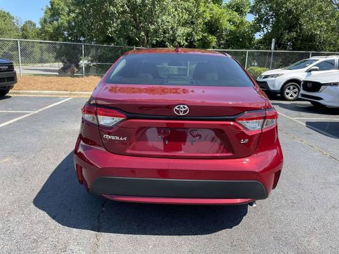 Used 2022 Toyota Corolla LE FWD image 5