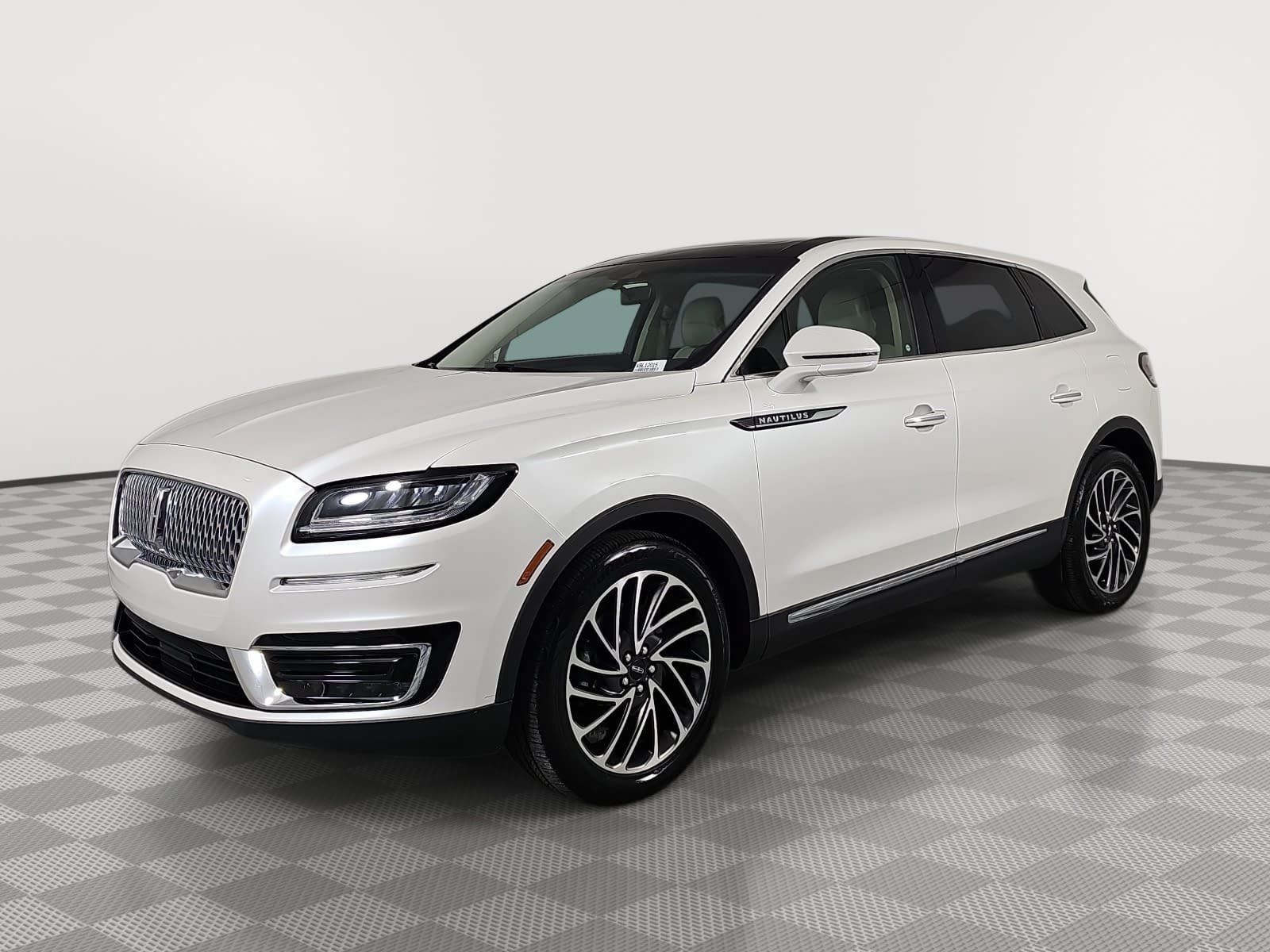 Used 2019 Lincoln Nautilus Reserve FWD image 4