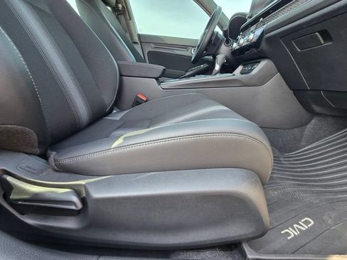 Used 2025 Honda Civic Sport image 14