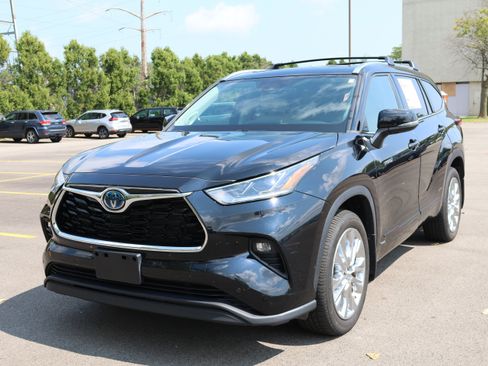 Used 2021 Toyota Highlander Limited AWD/4WD image 11