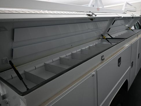 New 2024 Ford F550 4x4 Regular Cab Super Duty w/ XL Chrome Package image 27