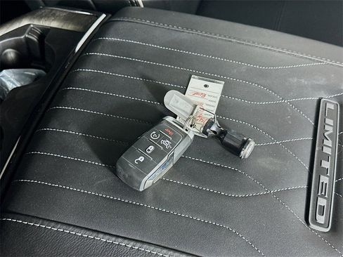 New 2025 RAM 3500 Limited image 20