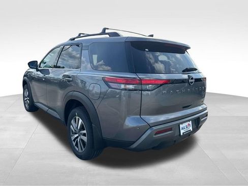 New 2026 Nissan Pathfinder SL image 7
