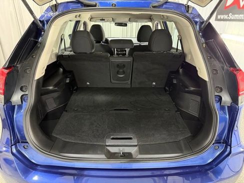 Used 2018 Nissan Rogue S image 9
