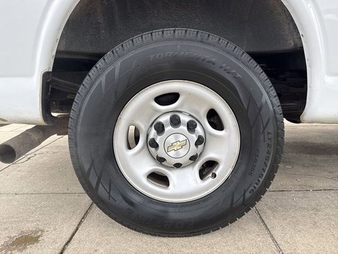 Used 2021 Chevrolet Express 2500 w/ Driver Convenience Package image 25