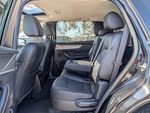 Certified 2025 MAZDA CX-70 3.3 Turbo w/ Preferred Package AWD/4WD image 15