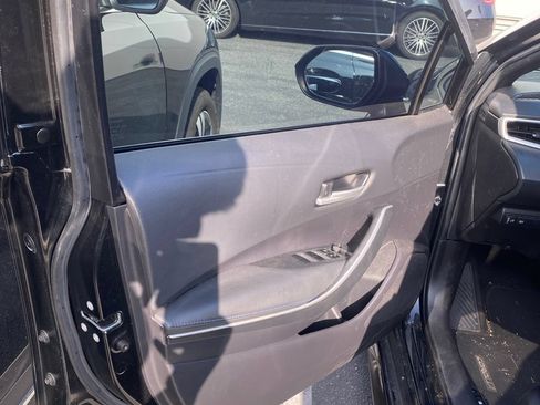 Used 2021 Toyota Corolla SE w/ SE Premium Package FWD image 9
