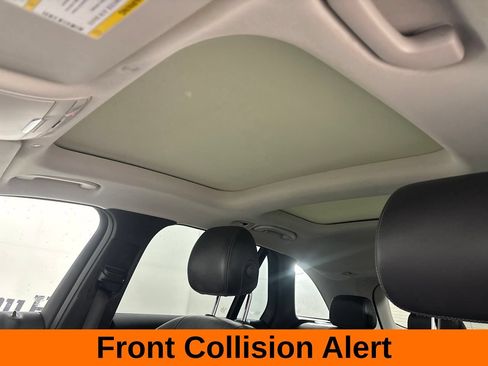 Used 2021 Mercedes-Benz GLC 300 4MATIC image 12