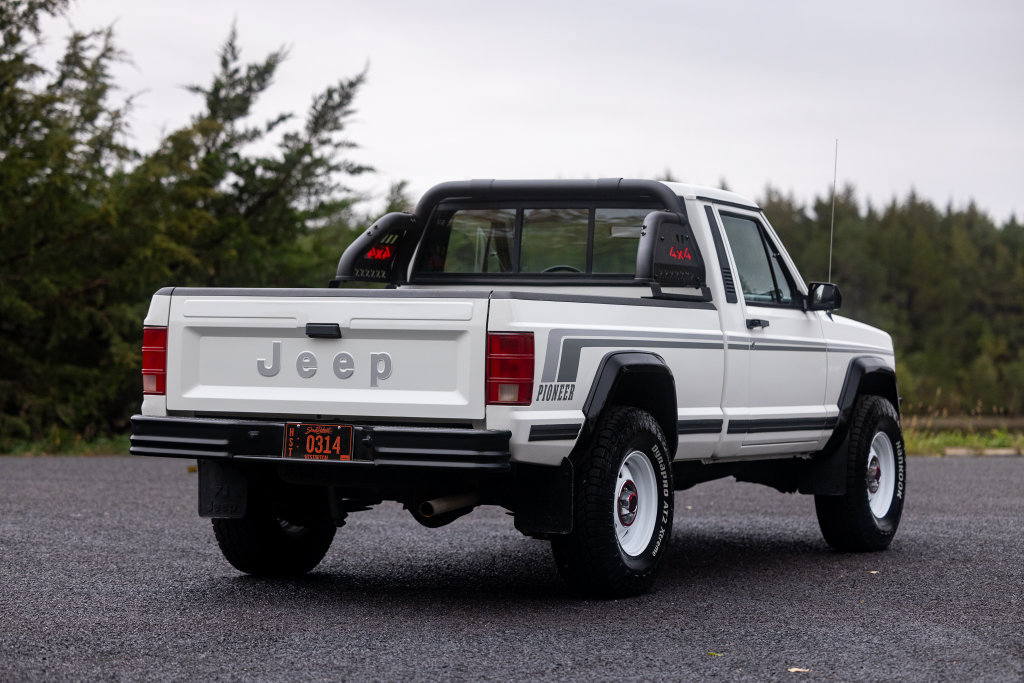 Used 1988 Jeep Comanche Pioneer AWD/4WD image 46