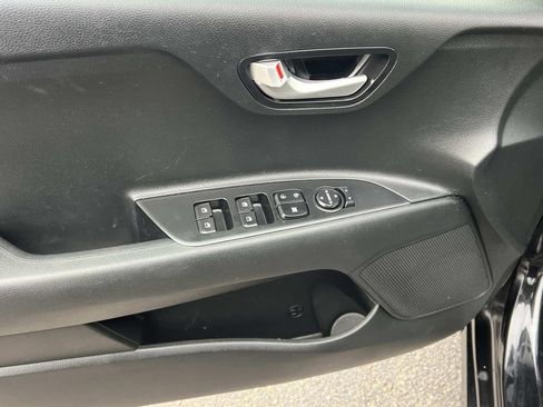 Used 2022 Kia Rio LX image 12