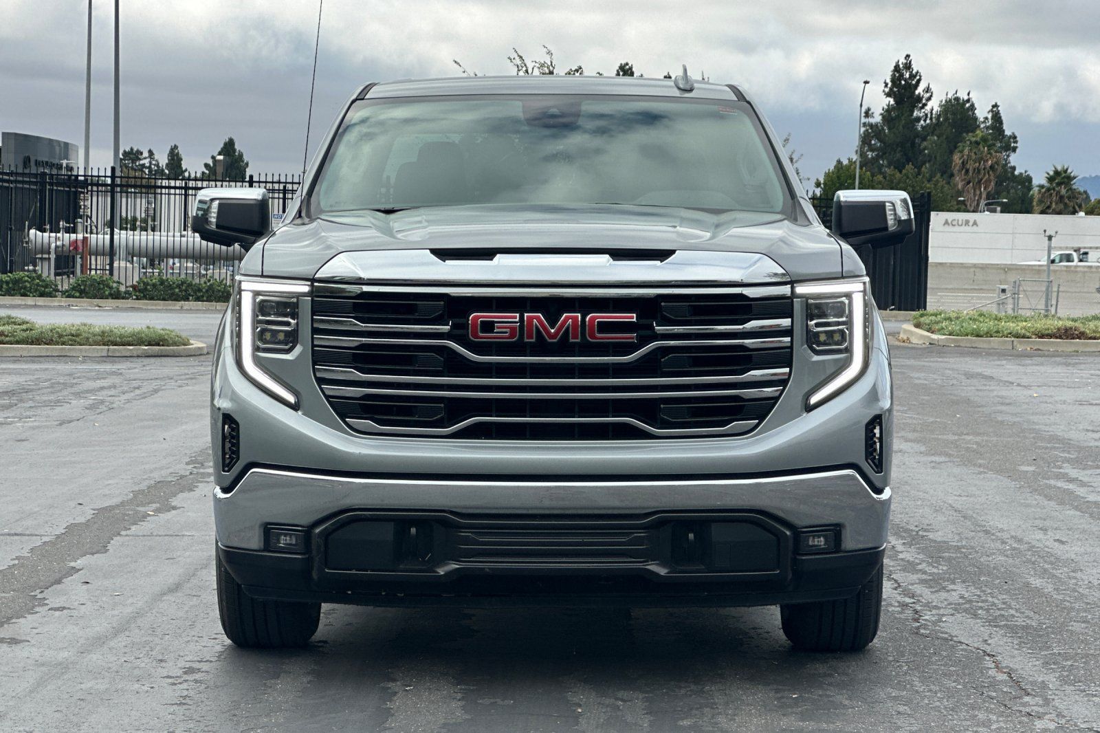 Used 2025 GMC Sierra 1500 SLT RWD image 9