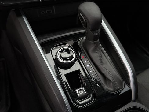 Used 2023 Chevrolet Colorado Trail Boss w/ Advanced Trailering Package image 20