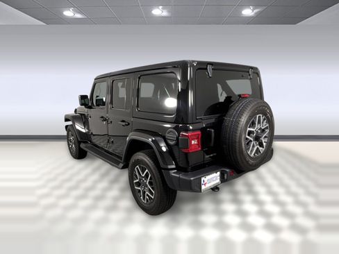 New 2026 Jeep Wrangler Unlimited Sahara AWD/4WD image 3
