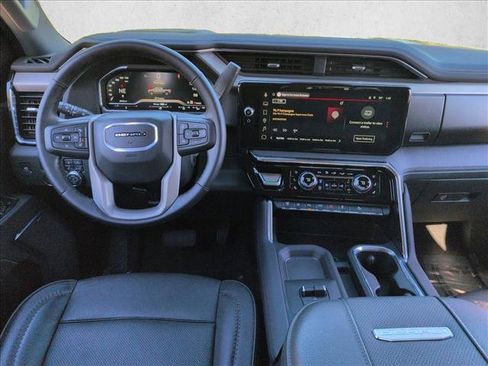 Used 2025 GMC Sierra 2500 Denali w/ Denali Reserve Package image 16