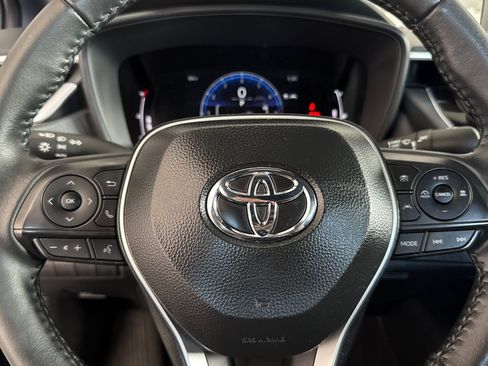 Used 2025 Toyota Corolla SE w/ SE Premium Package FWD image 22