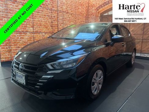 Certified 2025 Nissan Versa S w/ Trunk Package image 3