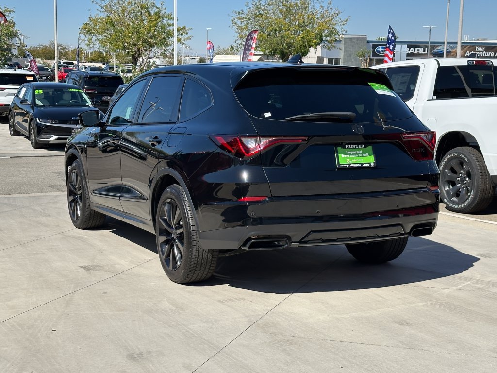 Used 2025 Acura MDX w/ Technology Package FWD image 5