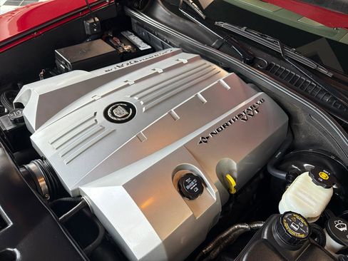 Used 2005 Cadillac XLR RWD image 27